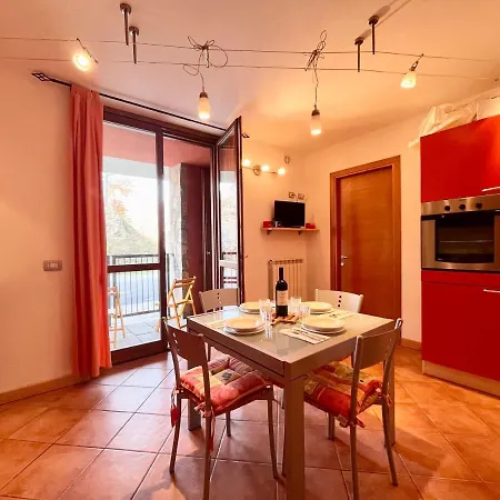 In The Snow - Con Box Auto Singolo, A Due Passi Dalle Piste Apartment *